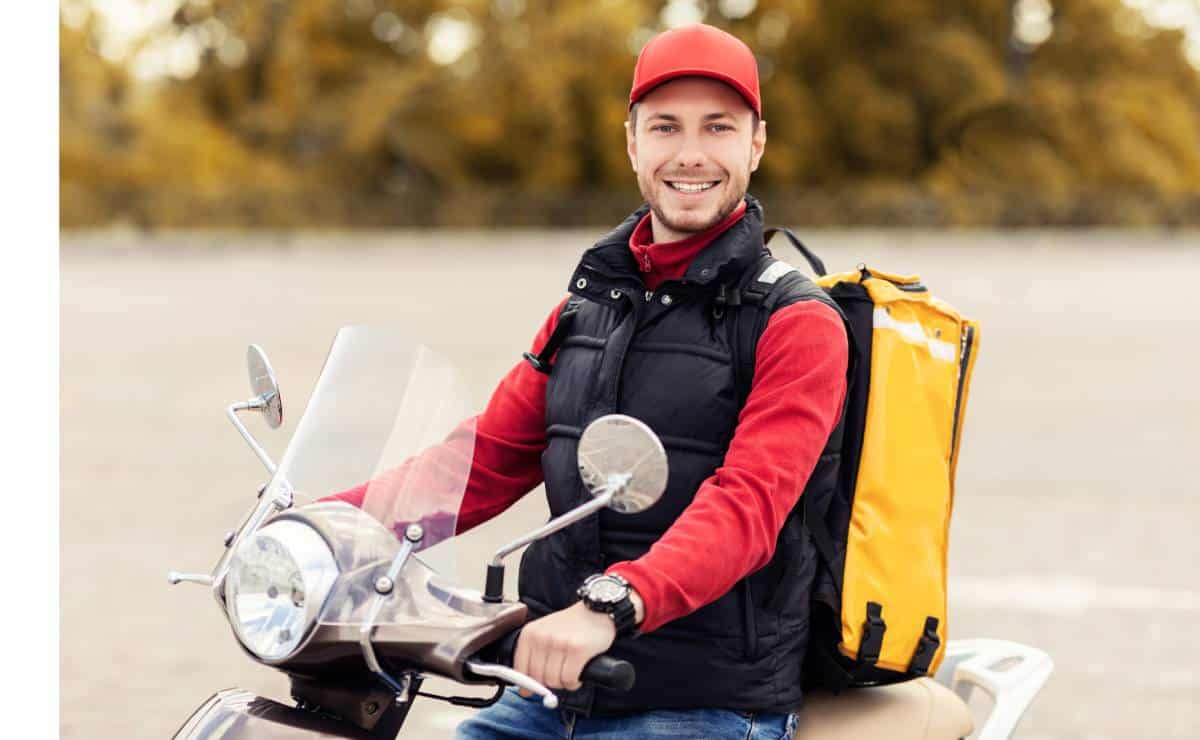 Personal empleo repartidor moto Madrid
